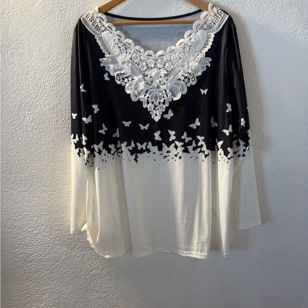 Chic Lace Butterfly Long Sleeve Top